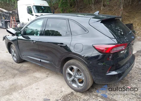 2024 Ford Escape St-Line z USA, uszkodzony, nr VIN 1FMCU0MZ1RUB18294